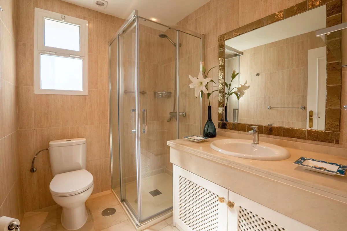 fa5304de-69f2-4cc5-8291-eb442a6ff7f1