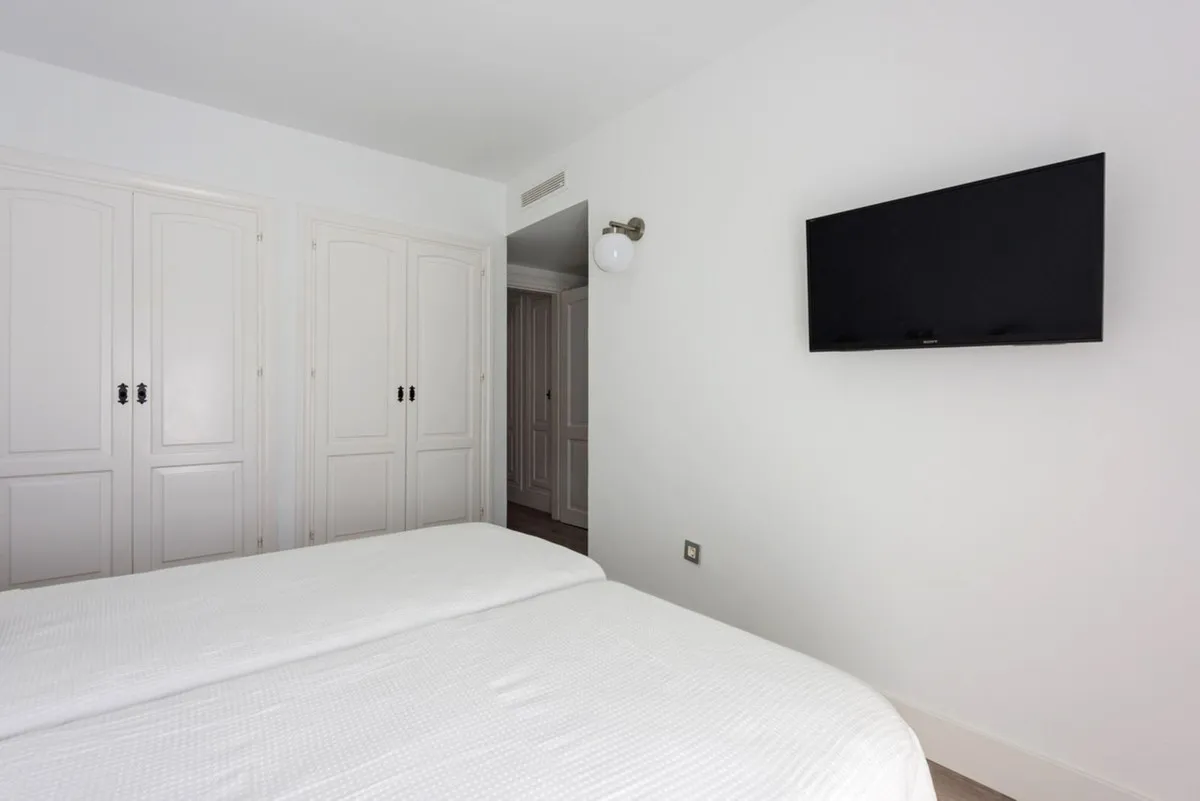 a18230cd-bc4d-4e33-a190-88541cf17d75