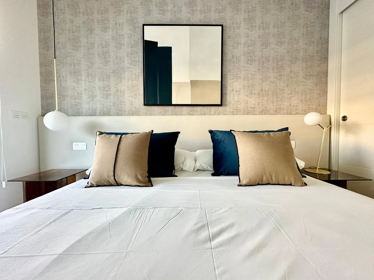 c0411938-def4-42da-8e36-d0b464603334