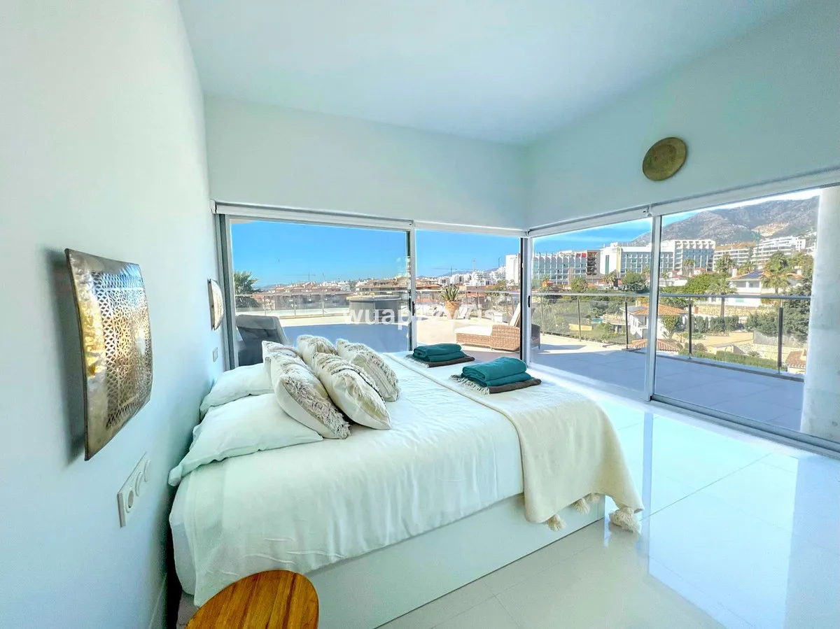 55bb5da4-33b4-454f-9272-91f84492f3b7