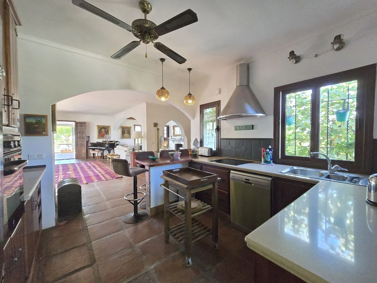 086b6679-cb4e-4efd-aed2-e501f5c65c0d