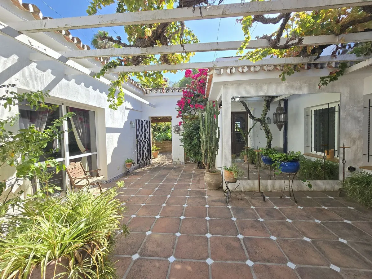 8b6ba858-fb03-4150-8e13-8897dcaa74a9