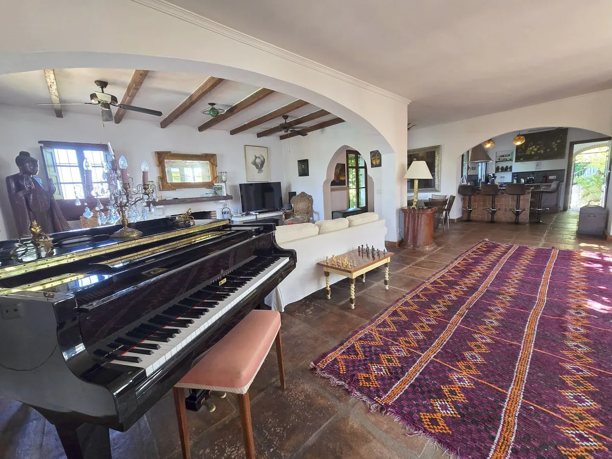 b998e675-36d8-4943-b3b5-2fc3e9f6b880