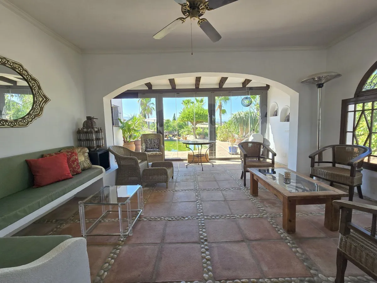 bcfb74ff-7b5c-456a-bb9a-878af58c83ed