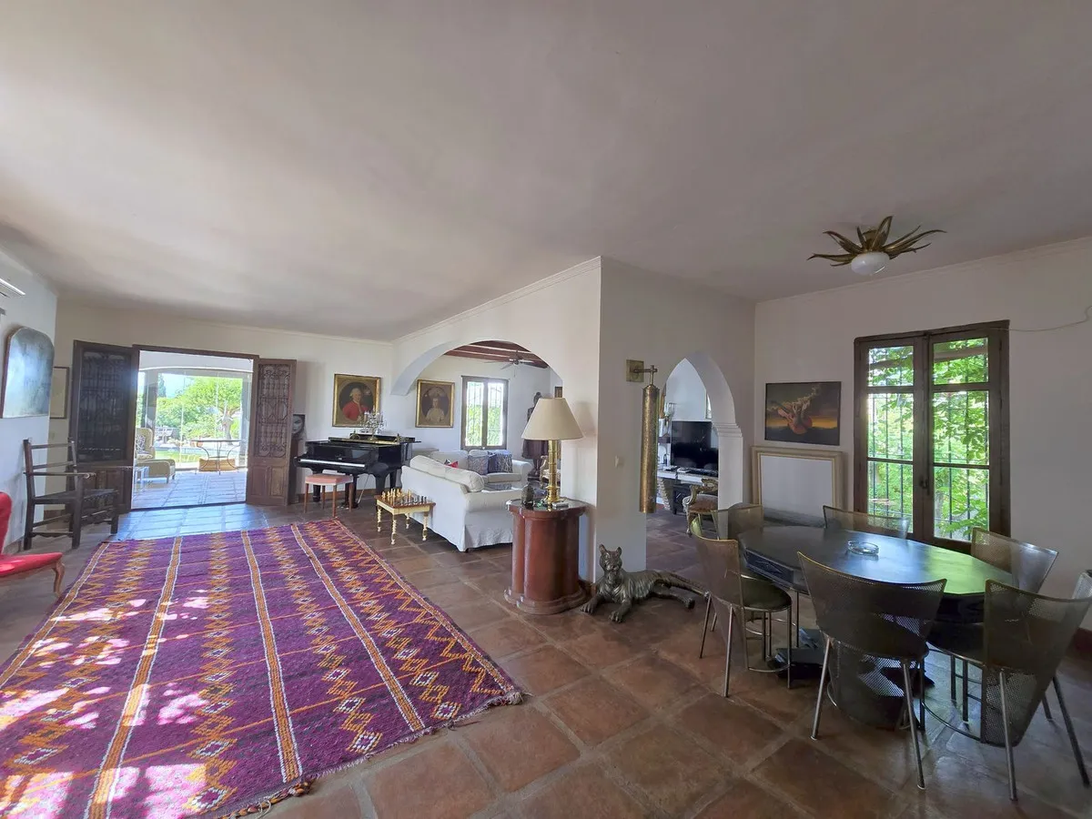 c642d2a6-8e74-4049-a6ef-7316e63c8d04