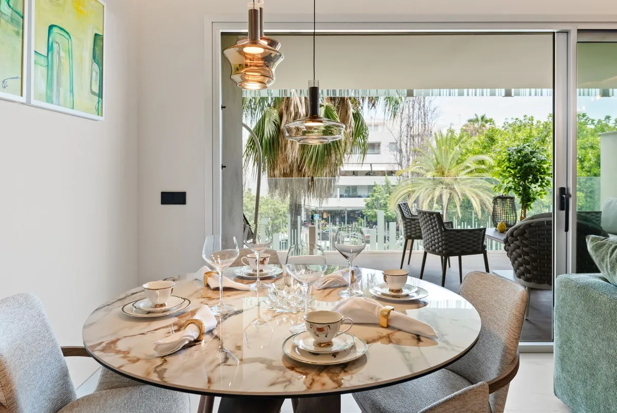 2ec9d4db-3b24-44a4-be5d-0ed6a16c9b17