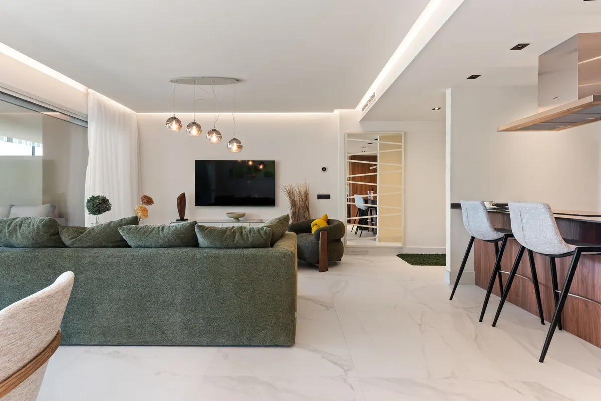 5d29f6cc-8d5a-4582-8d8d-0c35848ca328