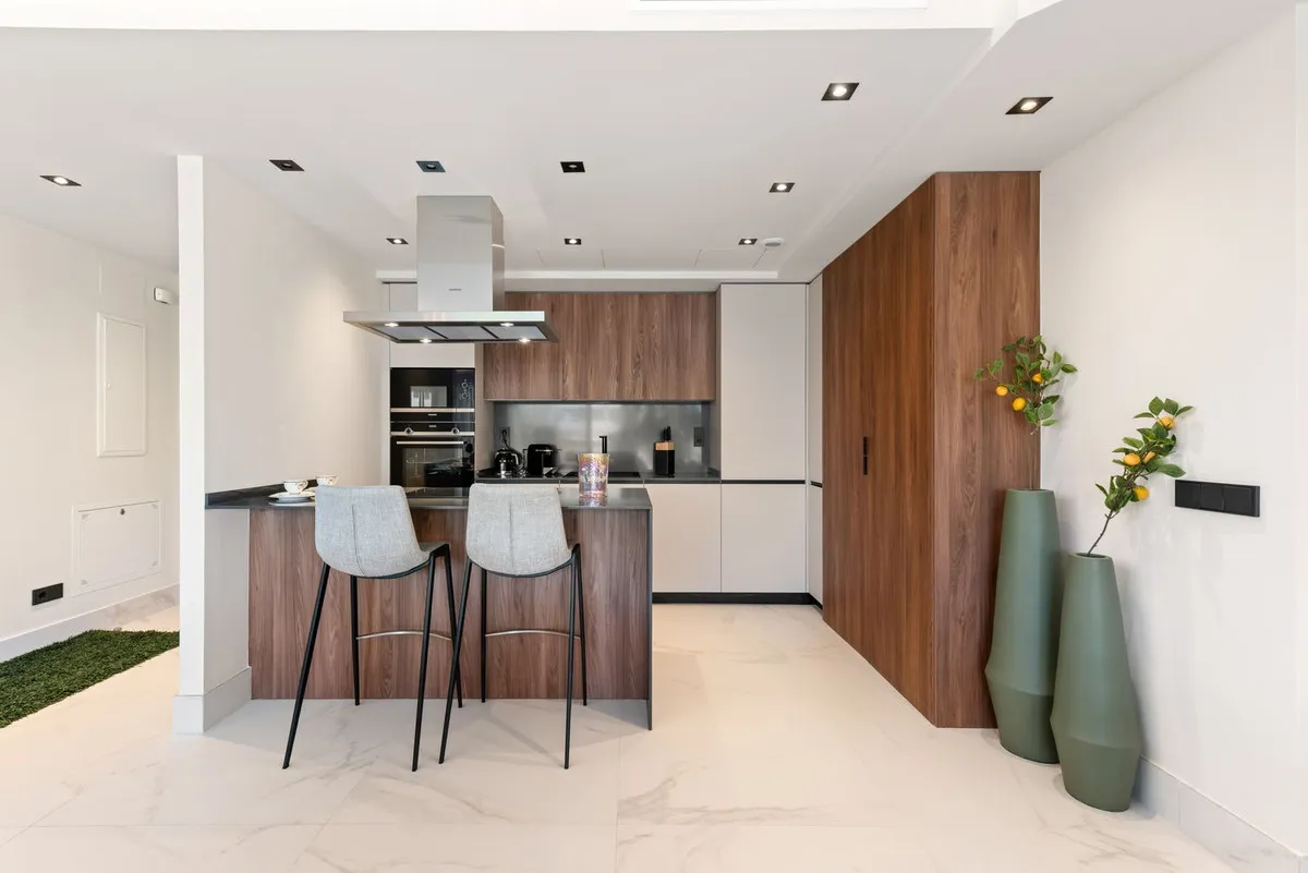 b0b428e4-effe-46dd-b865-44948e7dc938