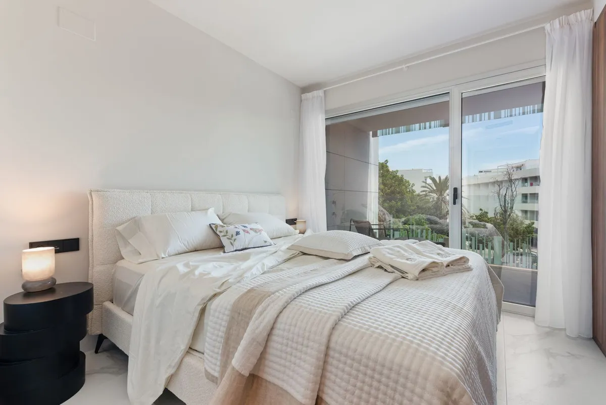 d8381cf1-2c01-4aae-aad3-0f418d5af3f5