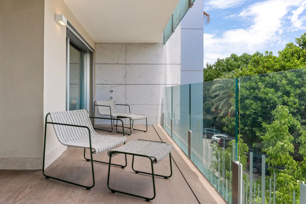 e4874e2f-90f7-49cb-ae8a-9733e12fc252