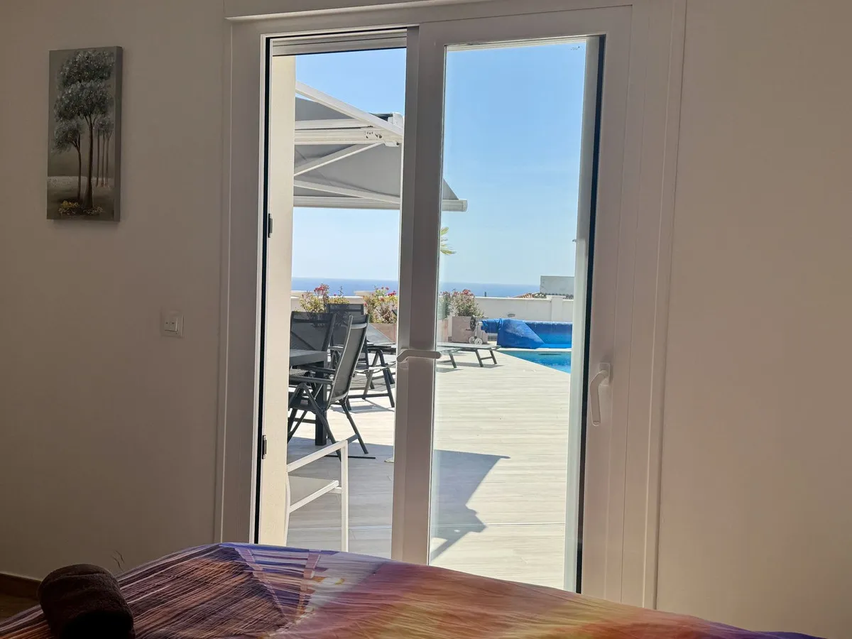 28de02bb-d12b-4c58-98fb-0834c6cf2214