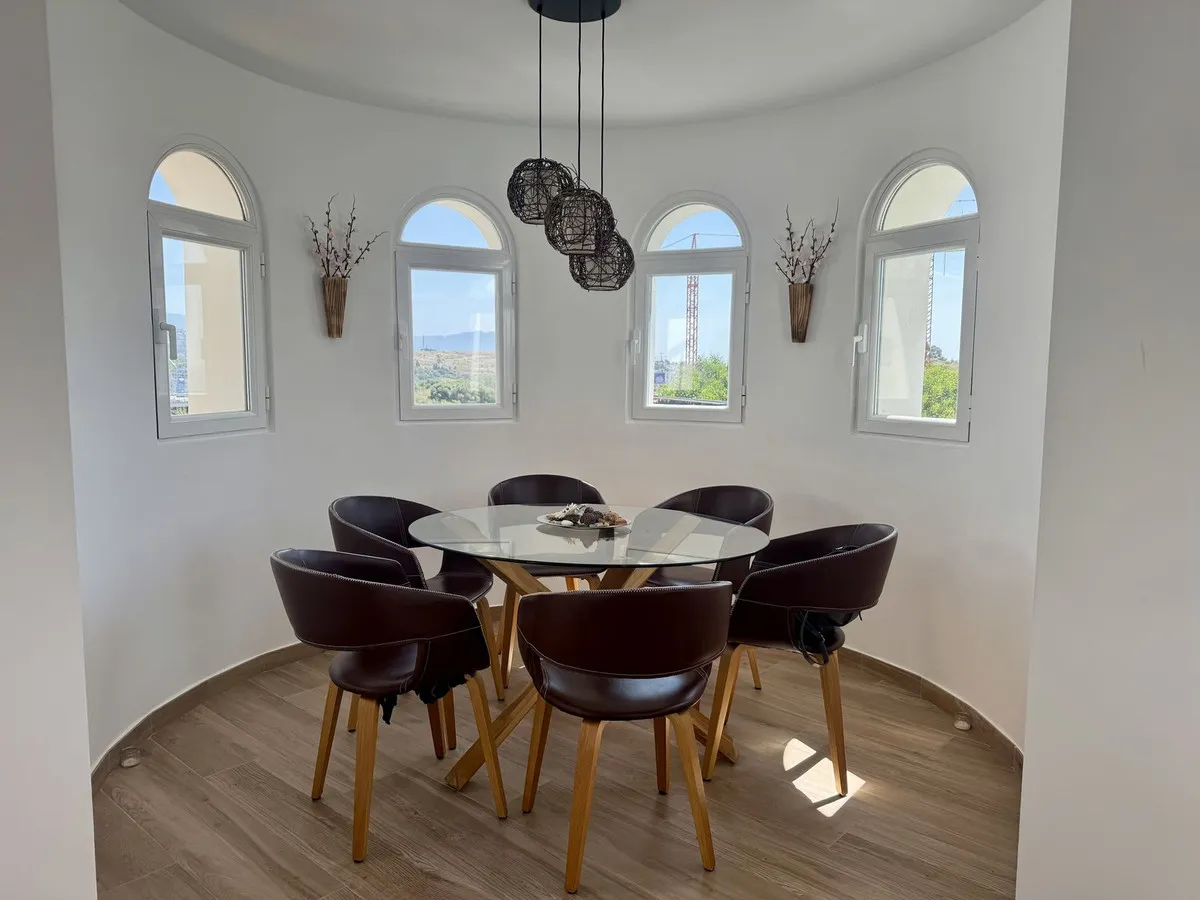 7c6b9807-fd06-4fdd-b9f0-ccd1296c9529