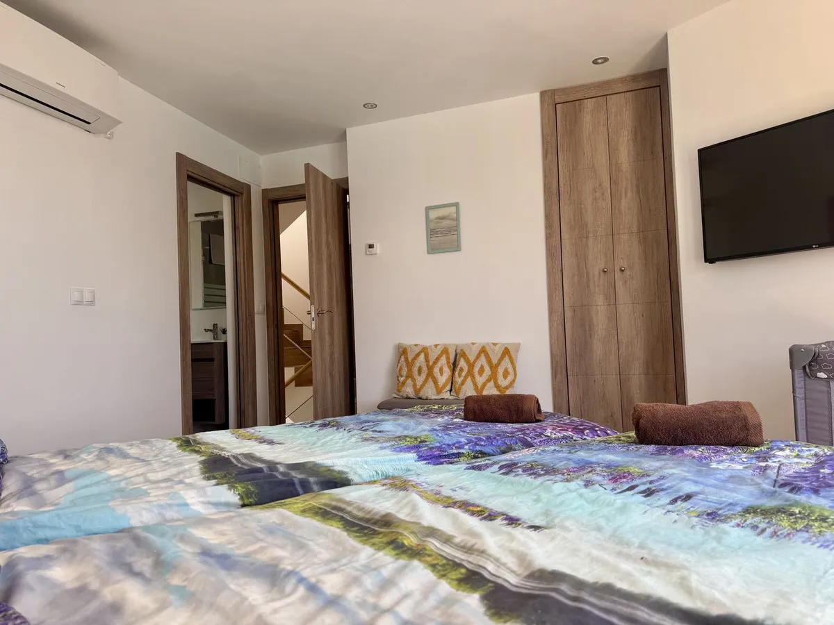 c359c04b-d86d-4a50-af70-6caaea0f8772