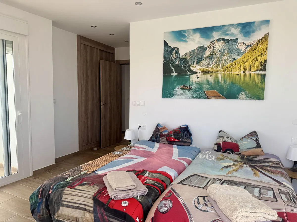 c63784a6-7188-4f6e-ab12-a63bb655746f