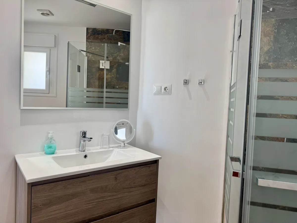 d4bf9f03-0905-47f0-9b13-0e10afc944ce