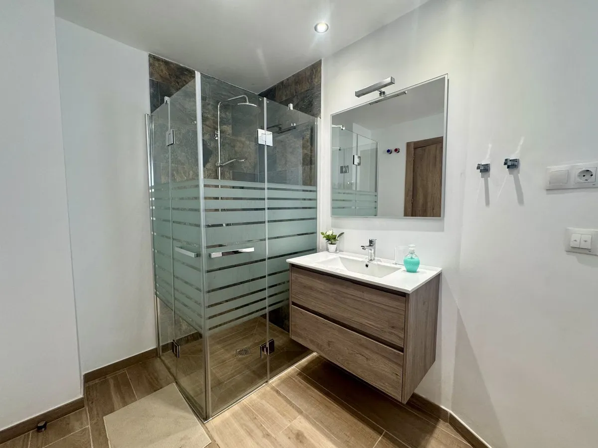 dcd3d080-3838-4eb0-aedb-c85983834084