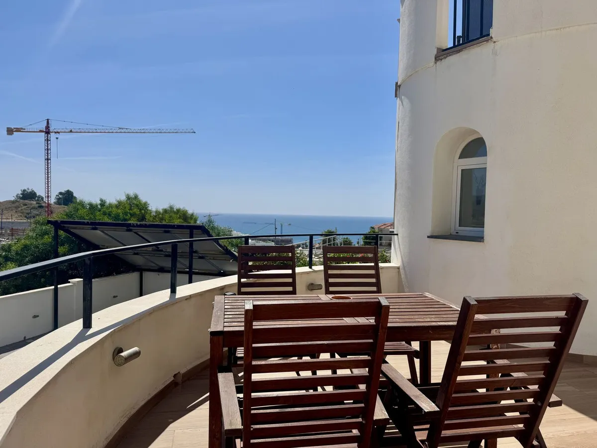 ecabb803-5abf-4122-b2b9-3864e93214d8