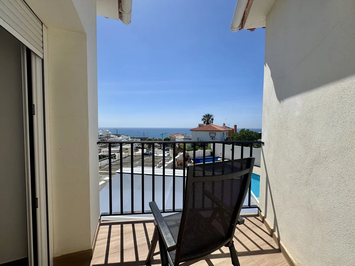 efecc120-890e-4673-9c65-2d92aaa83cfa