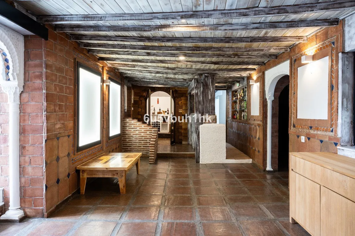 ad2c4c2e-74d7-4c7a-8689-2c842b352f3a