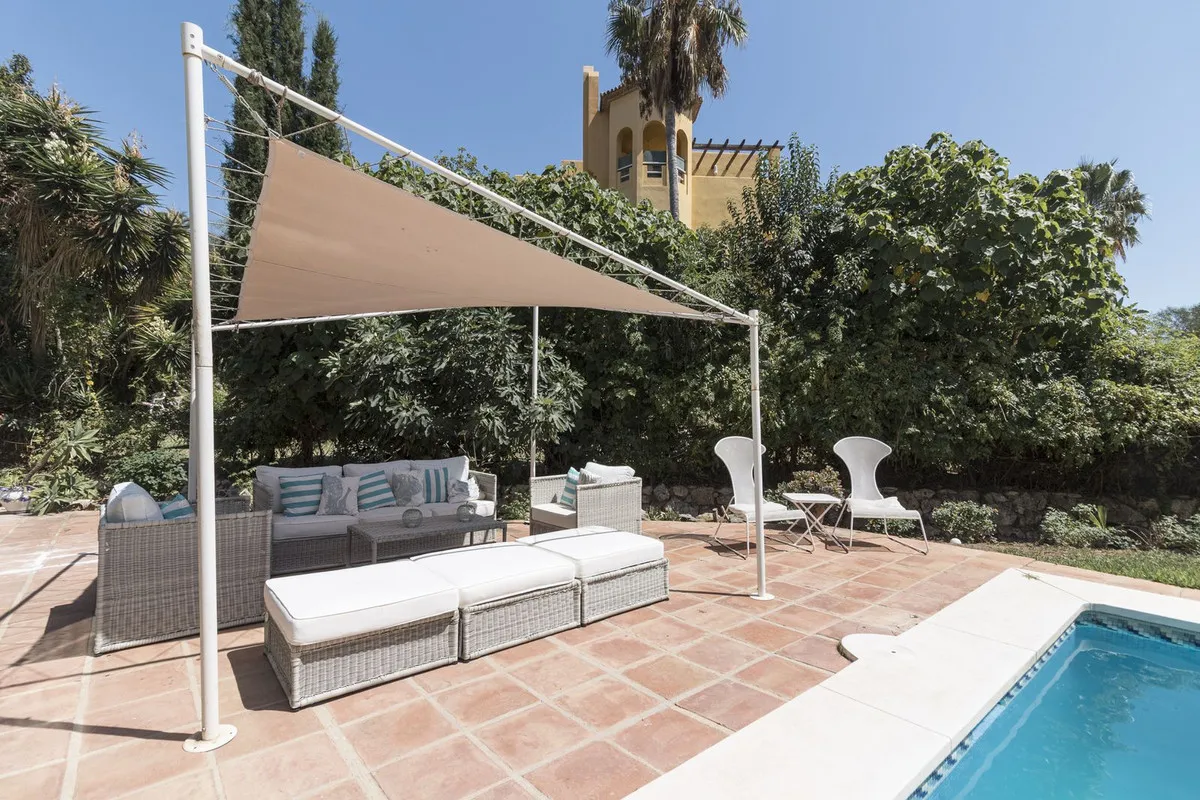 e6b5ea0f-0bf0-4523-a4a2-159e6a3d1876