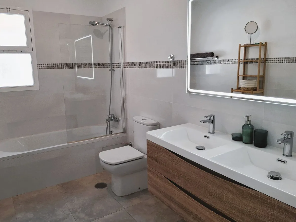 68c0bf3a-98a8-456a-9a64-1965dbf64a07