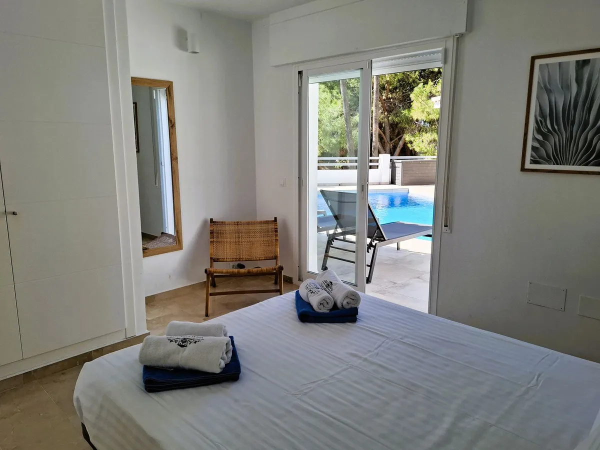 7bddc04a-618f-4226-82b2-f3ac1795b81e