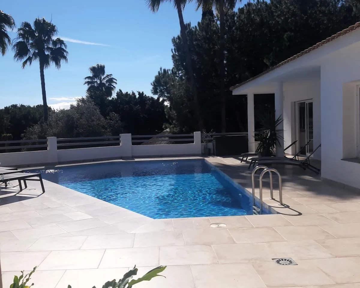 98294648-5e79-4701-a3d8-f4626b1ac2d6