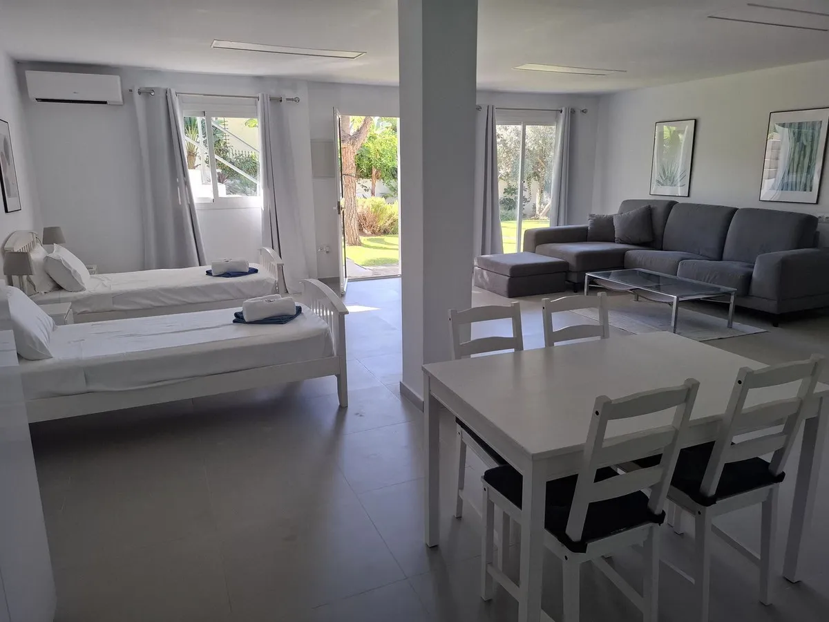 cbfc77e4-9847-4a7e-992b-7d22fbb42733