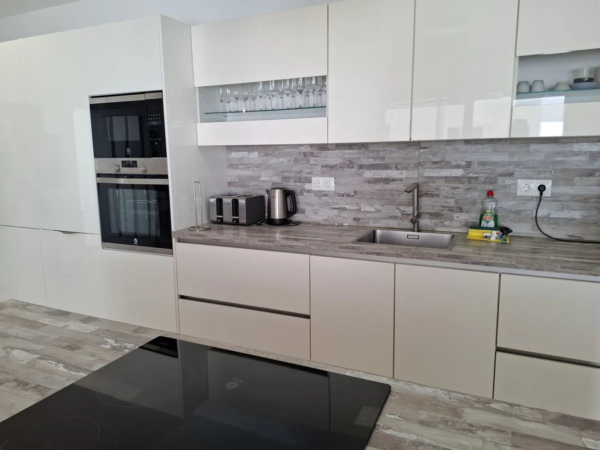 cf80f846-e282-4764-8b0b-4abf7df02f80