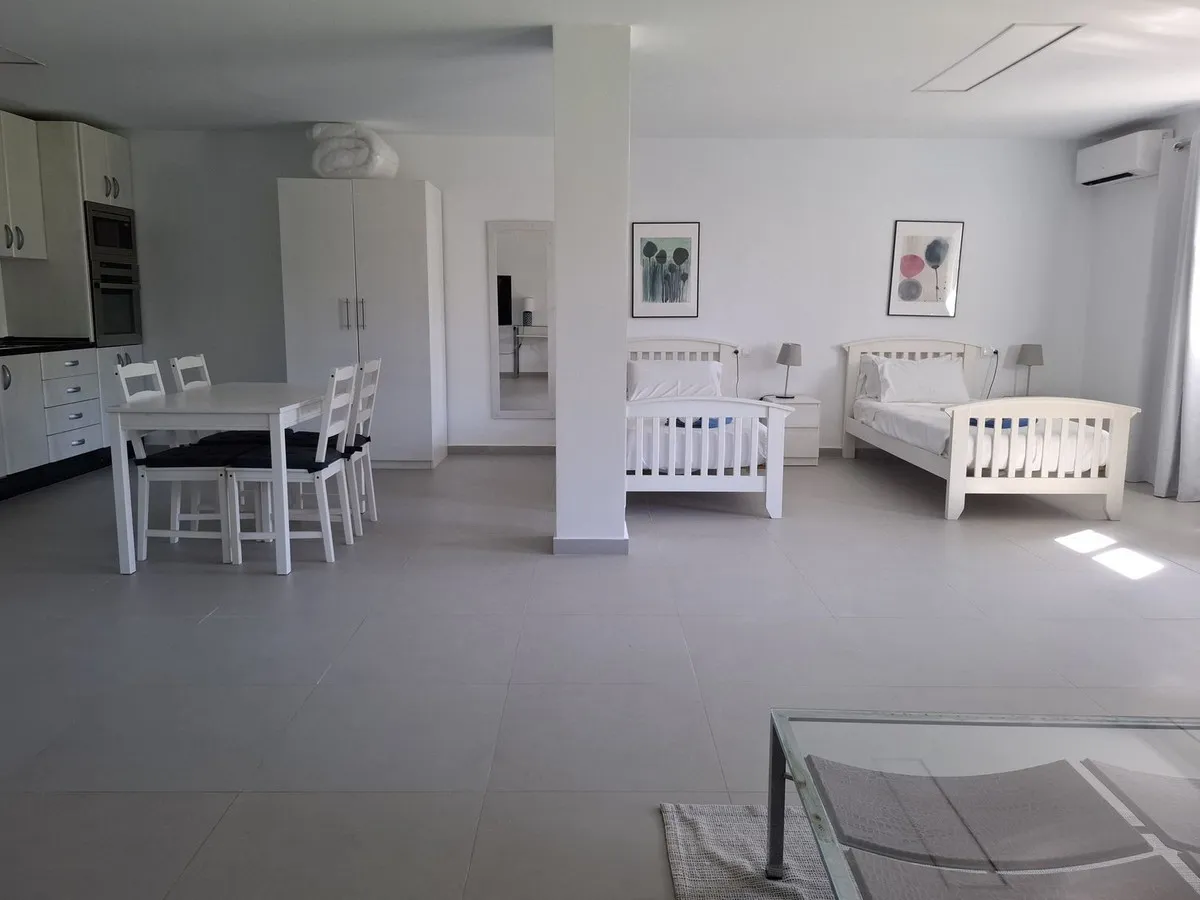 e3539cba-a92c-4d2b-aa6d-7076786db164