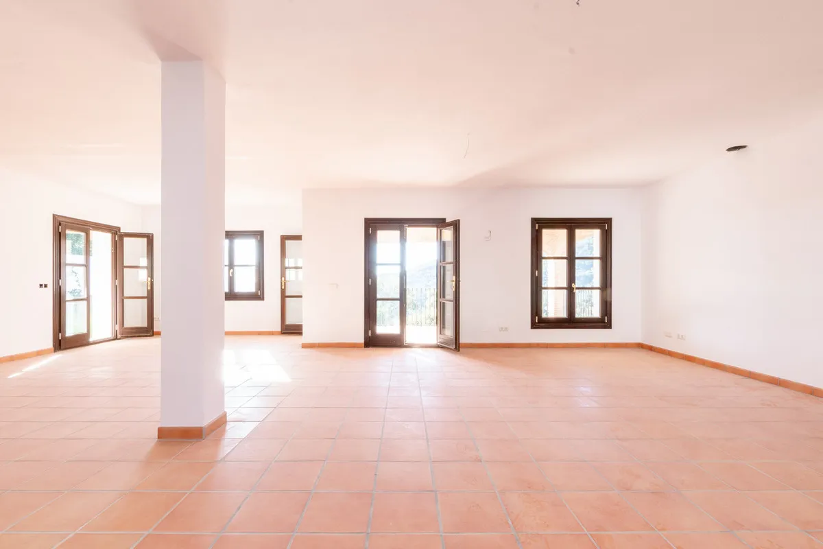 21bbf7ca-2471-4e79-963f-a1aefc38dc05