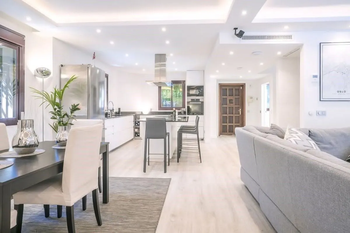 b41e1c8e-52c1-4d92-8a66-59cc70d1bd29