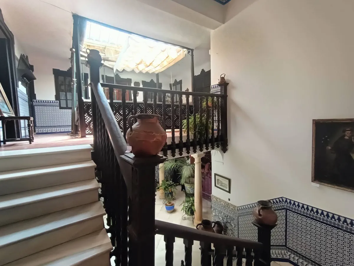 ff70ba0a-59ae-4b0d-b740-984c3927f925