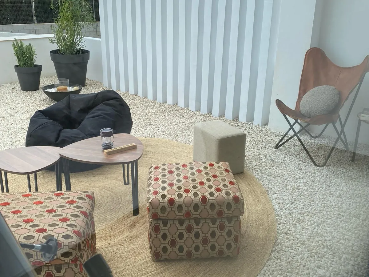 93165633-9648-456a-87dd-d7c141a35ffc