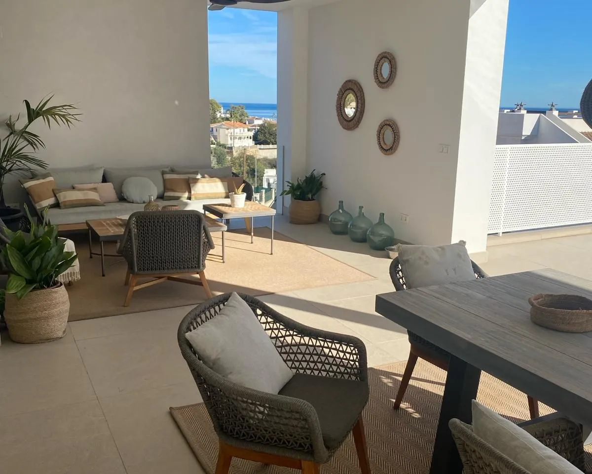 997341ac-5bd1-4fb1-a47d-3a1a47e1815d