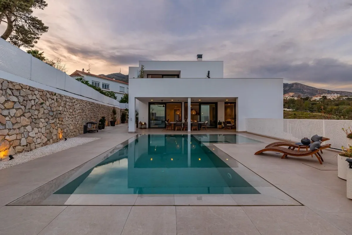 b9ccf23e-8da5-48bb-8e08-56a15f6cc186