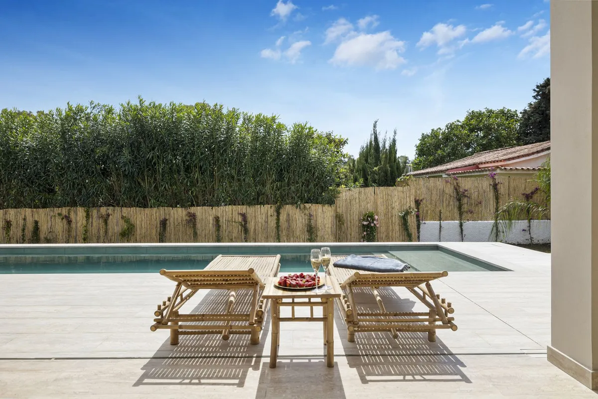 02b3e25d-eb21-41ab-a8af-d680e6c018f2