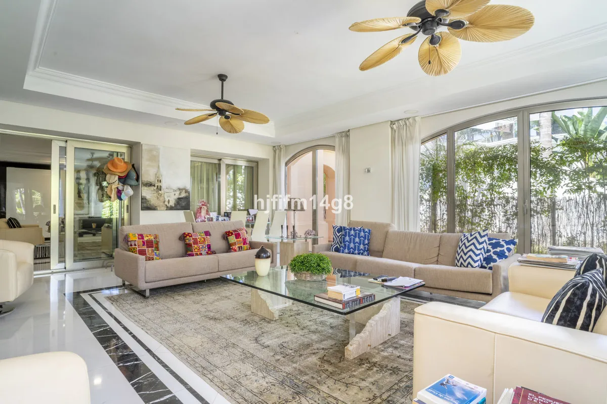 8e4b573e-b8da-47ba-9533-591e227e5aba