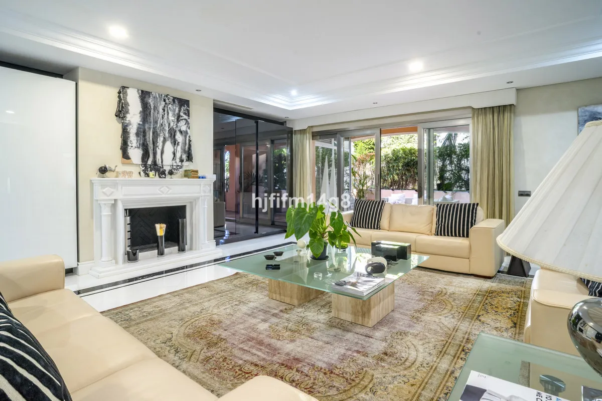 fc34d3e9-9a6c-414d-b87c-af61ea796bcd