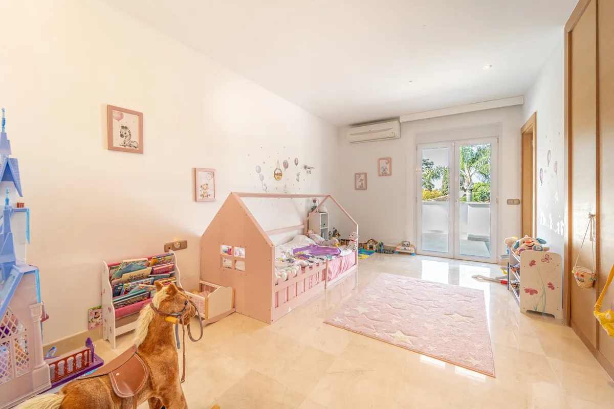 3c637de7-e48b-46e7-88d2-a06d6c94ebd2