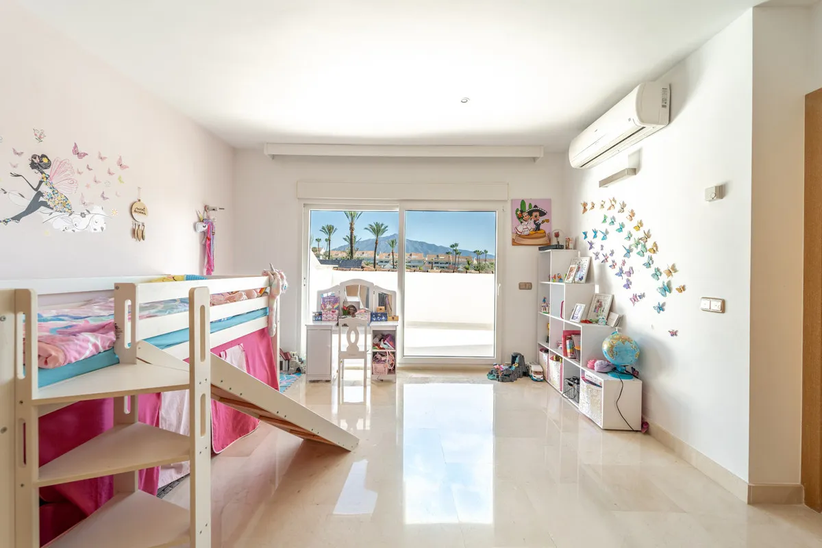 51af7931-dfa7-43a0-8fd9-680321cc9f3e