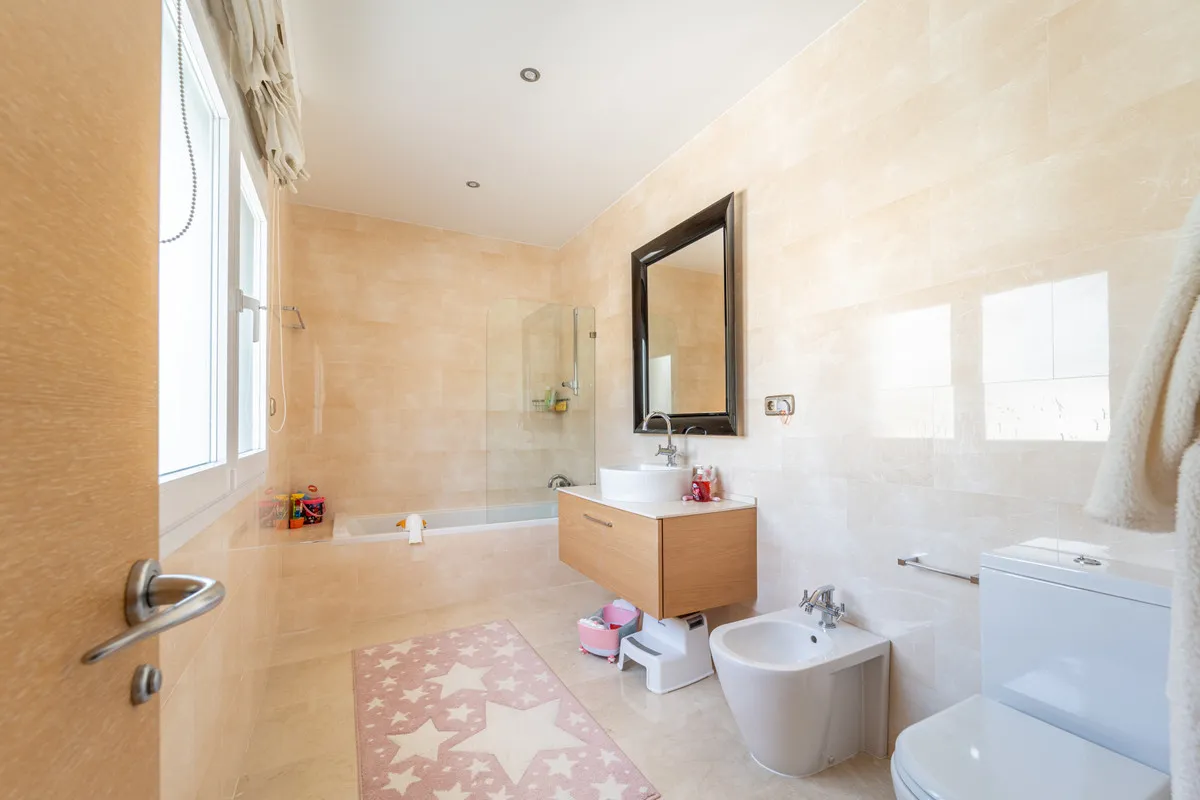 c2d5a34f-1ef9-4453-830c-dcf7b1657ec7