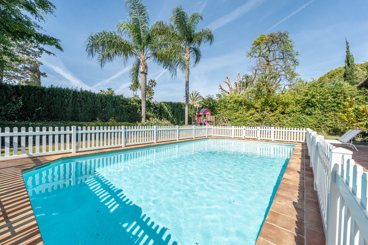 cb35cacd-7b0f-43cf-a1e4-3e27819e1733