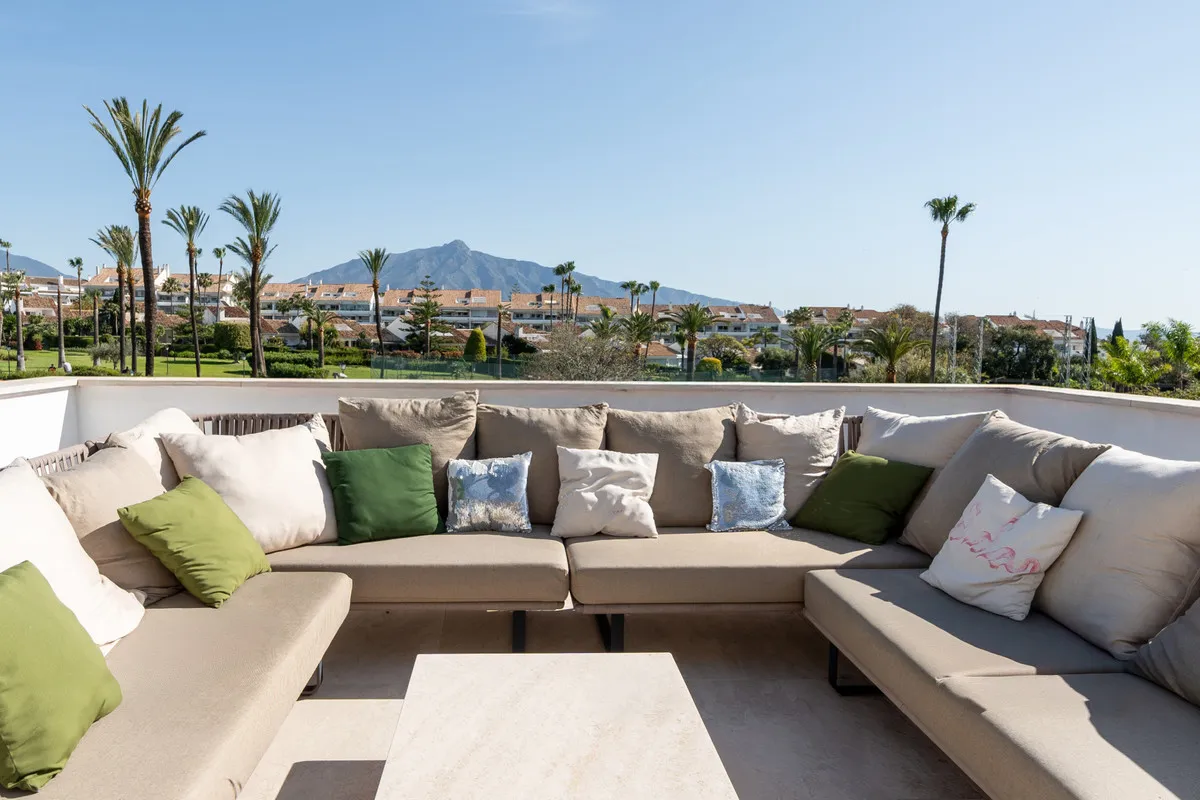 edb8aee6-2c70-4f4e-83ab-8dd54a5e1cc2