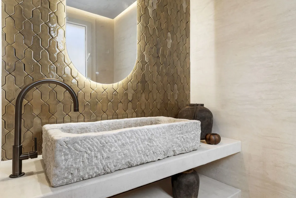 1cf30eca-f244-4fbe-8f71-94c940ba71a6