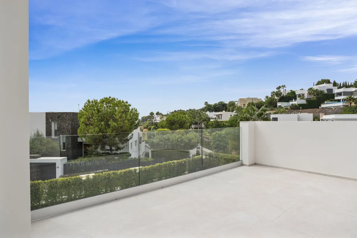 738b64de-0e72-4e7a-b49d-3fccf20b05fe