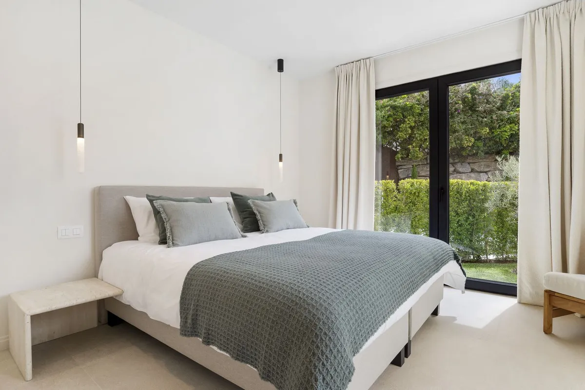 b7a4b9ab-18b8-4aca-b38c-084f54cb7d56