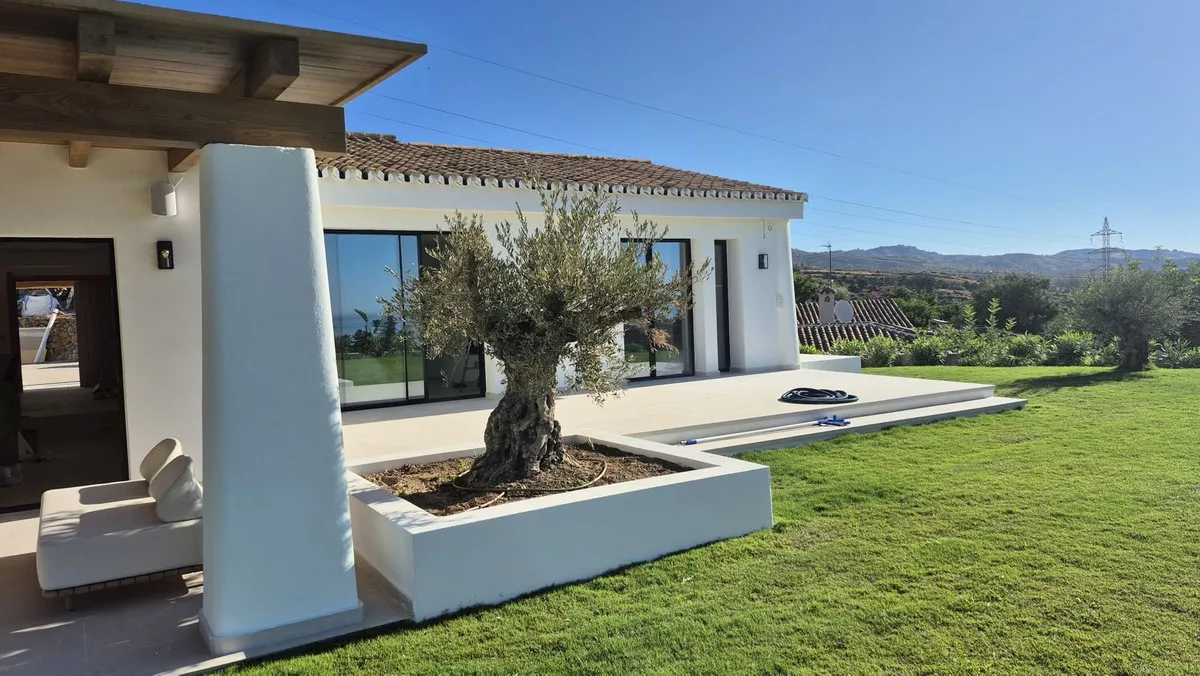 97a37cb4-8a48-4438-95f4-42285585c021