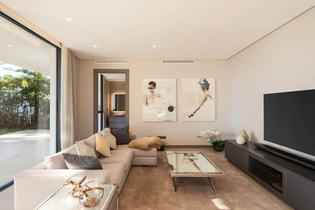 11a73349-7876-4991-a0f7-7b7994fe745b