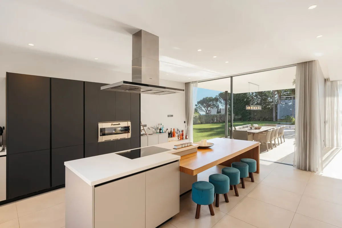 12718ea1-7263-4828-8674-5560a5bf5a1f